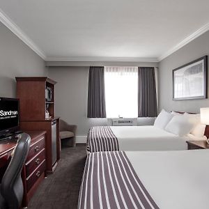 Standard Room 2 Double Beds